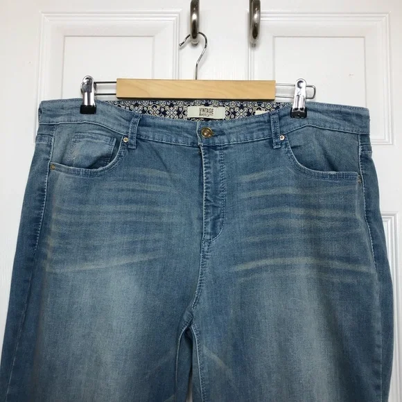 Vintage America Blues Cotton Blend Flowers Patchwork Bestie Blue Jeans 16R/33 - Picture 3 of 16